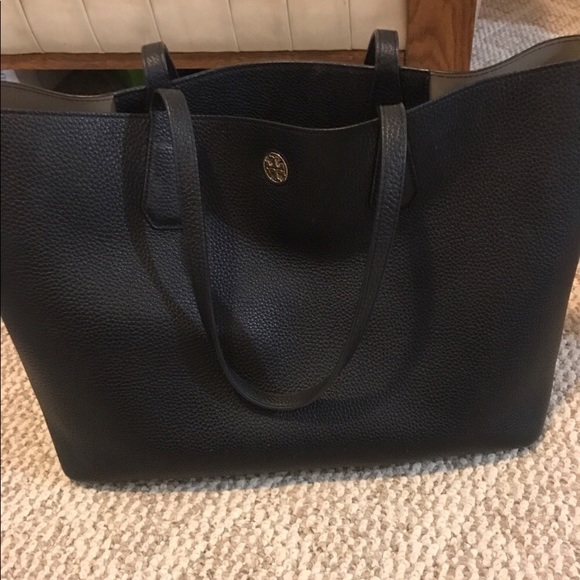 Tory Burch Handbags - Tory Burch perry tote